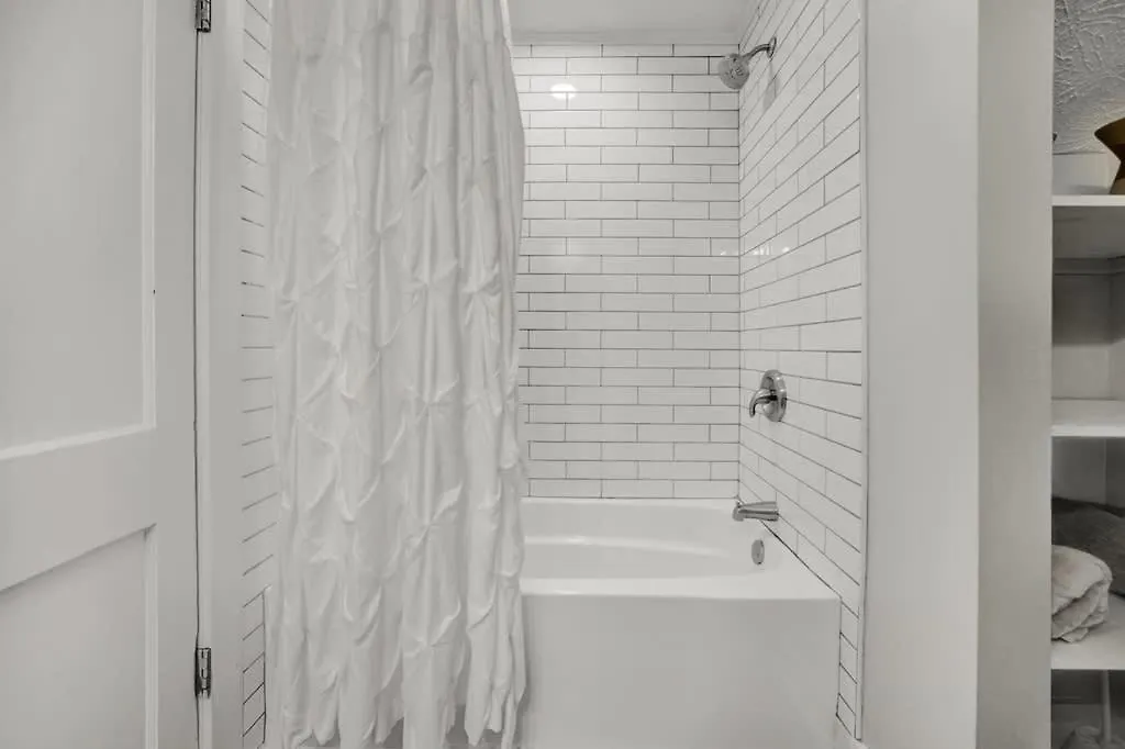 Nyaraló Lavish Flat W King Bed In Near Dt Food & Shops Villa Louisville