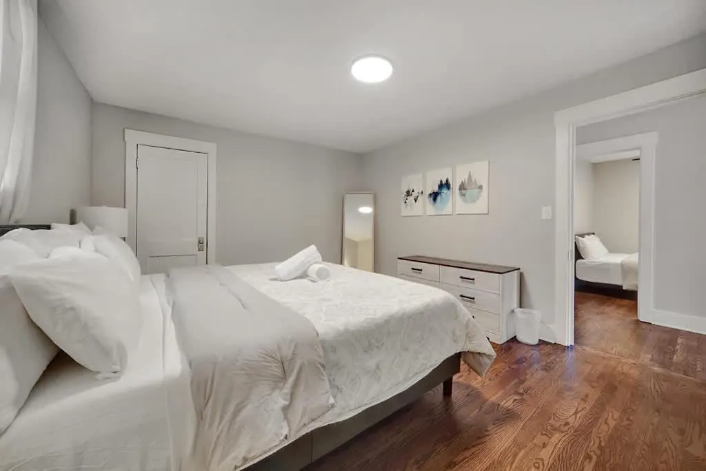 Lavish Flat W King Bed In Near Dt Food & Shops Villa Louisville